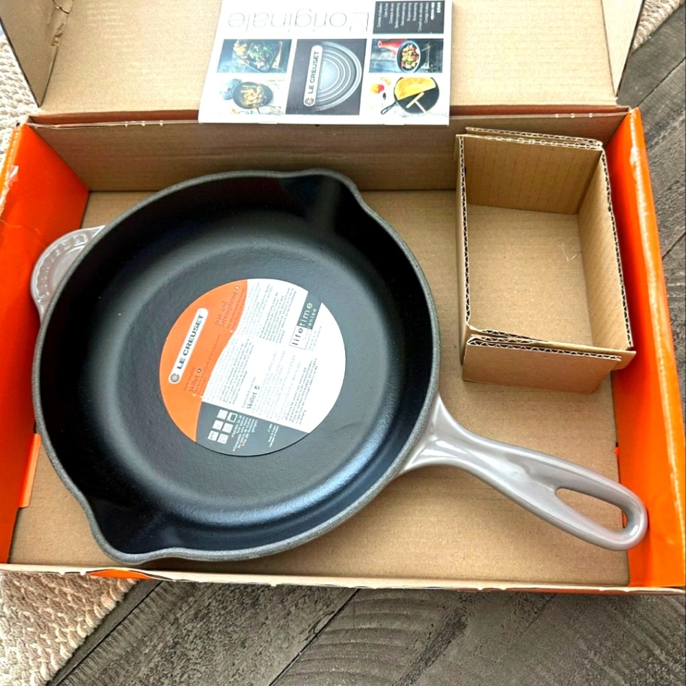 New In Box -  Le Creuset 9" Classic Skillet Oyster